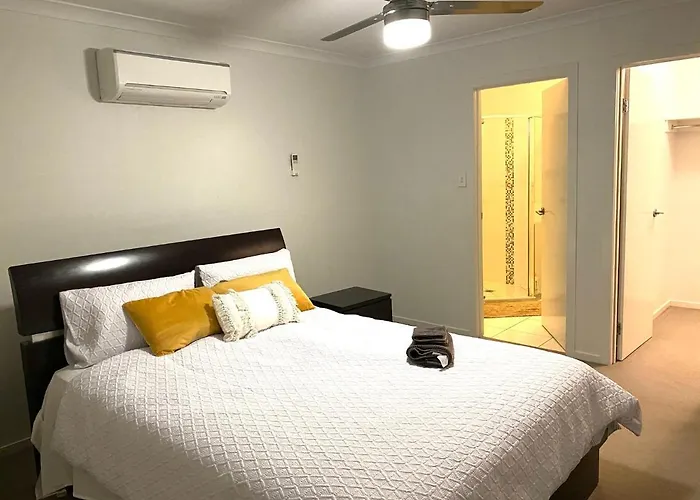 Modern 4Br Close To The Airport- Whole House