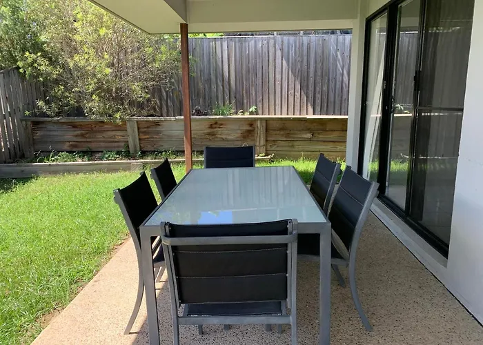 Modern 4Br Close To The Airport- Whole House
