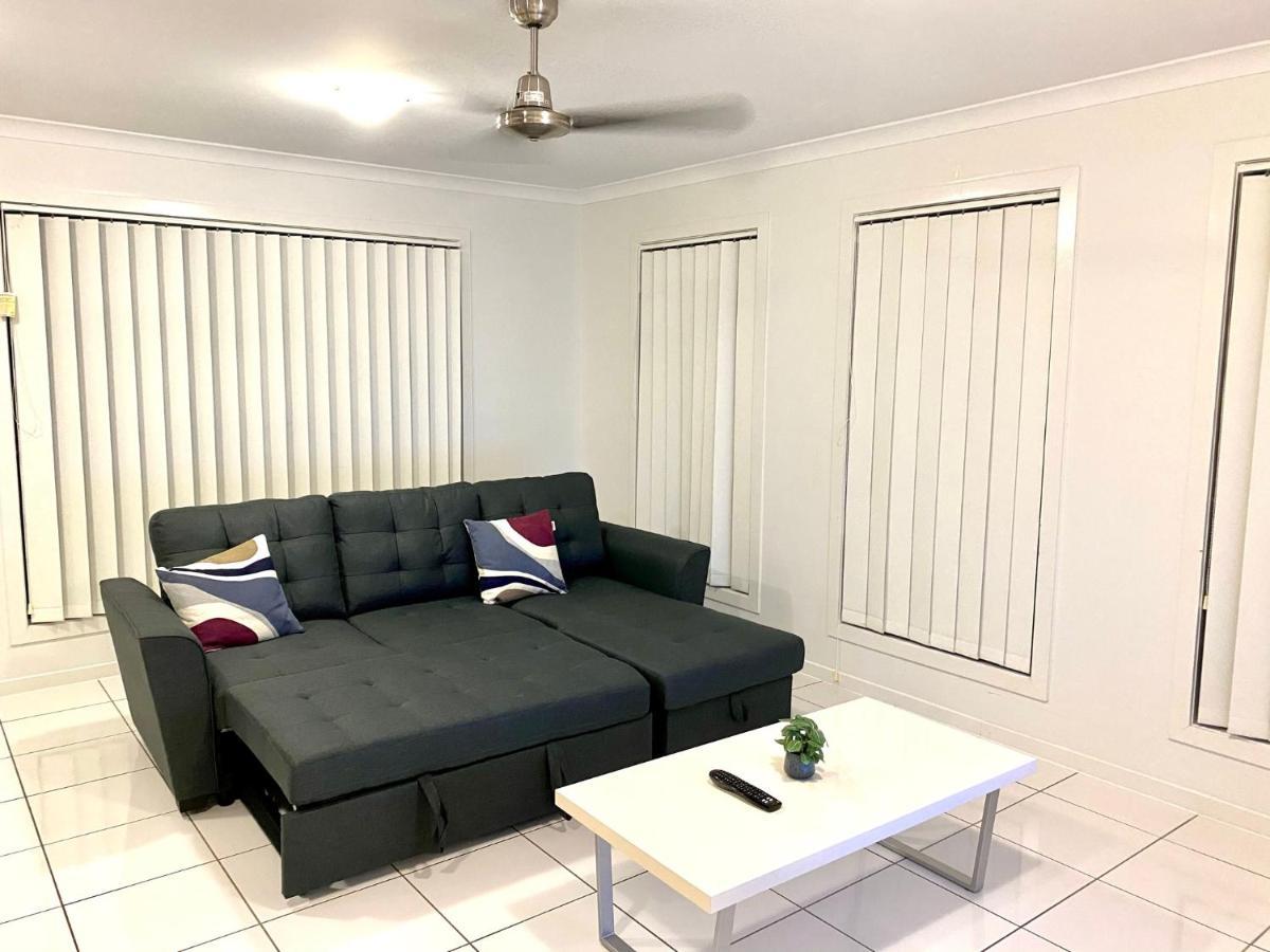 Modern 4br Close To The Airport- Whole House * Gladstone