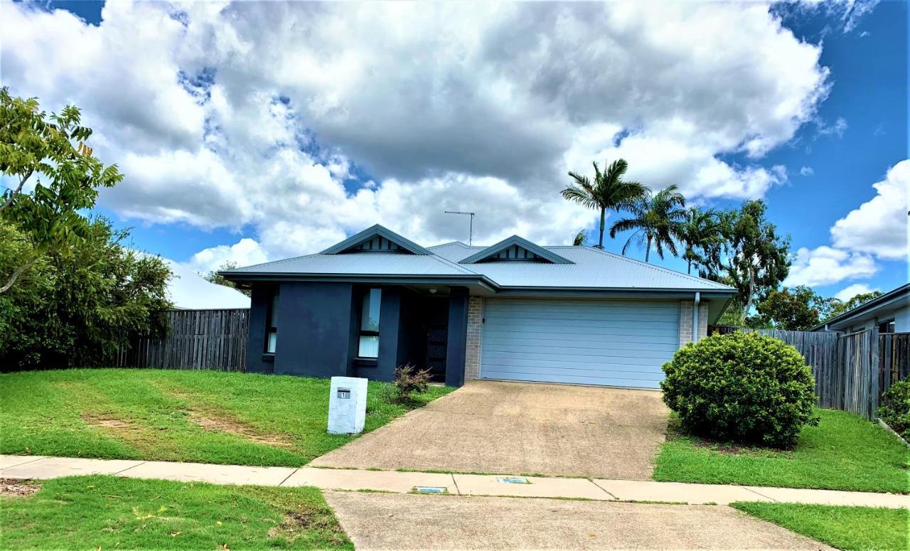 Holiday home Modern 4br Close To The Airport- Whole House